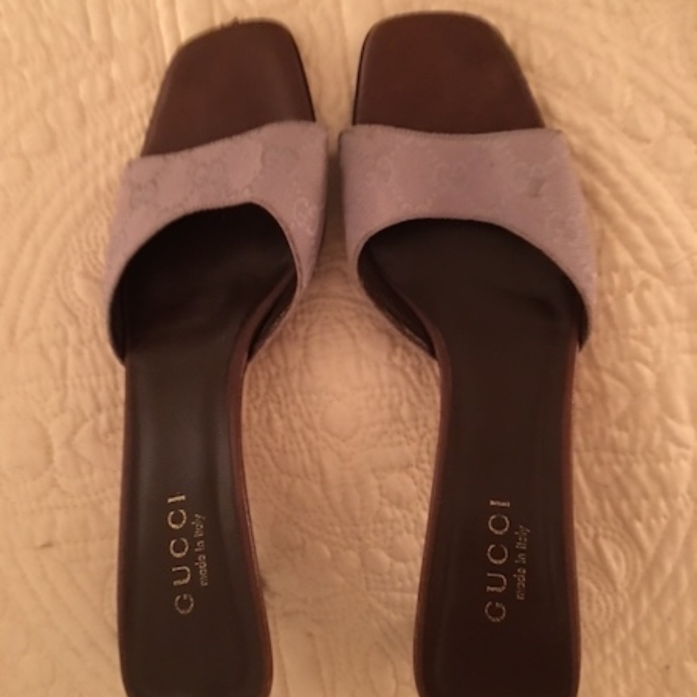 Gucci lavender monogram kitten heel slides 9.5 EUC